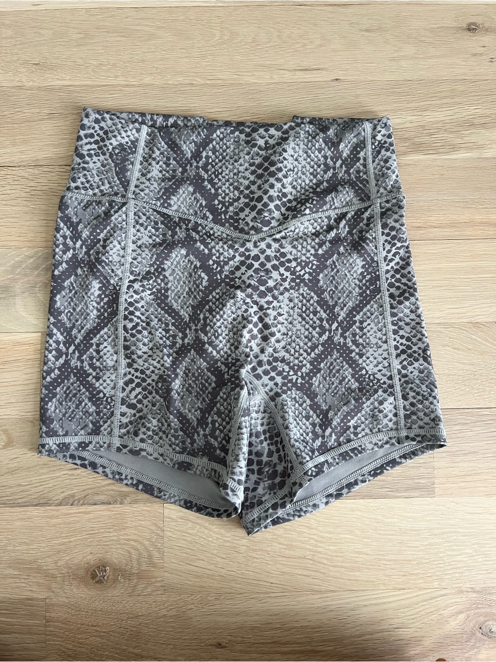 Vitality / Balance Athletica Snake Print Biker Shorts 💜 No Front Seam